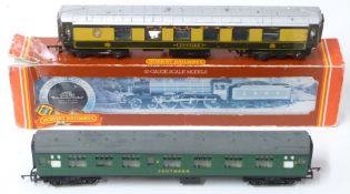 Hornby 00 gauge model railway LNER Class B17 locomotive Manchester United, in original box, together