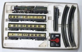 Hornby 00 gauge model railway train set with Hagley Hall locomotive.