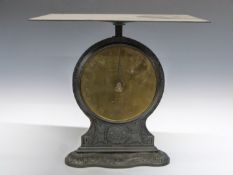 Salter No 58T trade spring balance to weigh 100lb, height 44cm