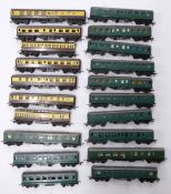 Twenty Tri-ang and Tri-ang Hornby 00 gauge model railway GWR and Southern coaches.