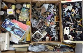 A quantity of Citadel and similar metal role-playing and table top wargame miniatures, paints and