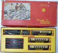 Tri-ang 00 gauge model railway passenger train set, RS.3, in original box.