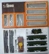 Lima 00 gauge model railway train set with Southern 0-4-0 4572 tank locomotive, 4656A, in original