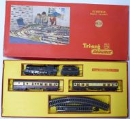 Tri-ang 00 gauge model railway passenger train set, RS.21, in original box.