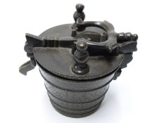 Continental run of 4lb downwards nesting cup weights, the largest having lid and carry handle,