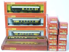 Sixteen Tri-ang and Tri-ang Hornby 00 gauge model railway Pullman, GWR and WR coaches, all in boxes.