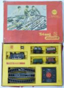 Tri-ang 00 gauge model railway goods train set, R3.E, in original box.