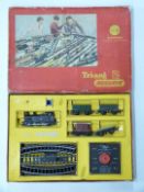 Tri-ang 00 gauge model railway goods train set, R3.E, in original box.