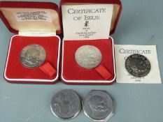 Pope John Paul coin medals comprising two uniface lead proofs, obverse and reverse, two gilding