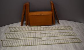 Ladderax style unit including four 204cm uprights, four 80 x 30cm shelves, eight 80 x 20cm shelves