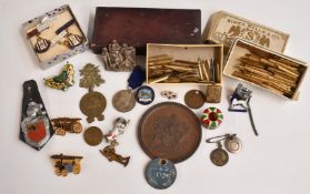 Small collection of commemorative and other ephemera including 1924 Exhibition badge, Edward VII
