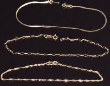 Three 9ct gold bracelets, 1.6g
