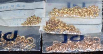 A collection of gold links (30g)