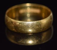 A 22ct gold wedding band/ ring, 5g, size O