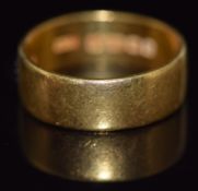 A 22ct gold wedding band/ring, 6.8g, size M/N
