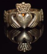 A 9ct gold Claddagh ring, 4.6g, size V