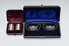 Cased pair of George V hallmarked silver open salts, Birmingham 1912, maker Isadore Leapman,