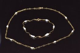 A 9ct gold necklace set with pearls and a similar bracelet, 4.9g