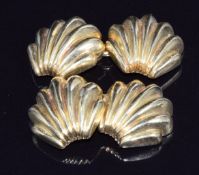 A pair of 18ct gold shell cufflinks, 13.3g