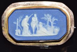 A 9ct gold brooch set with a Wedgwood plaque depicting the Three Graces, 3.8 x 2.2cm
