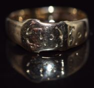 A 9ct gold buckle ring, 2.2g, size J