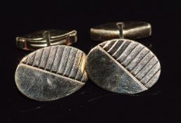A pair of 9ct gold cufflinks, 3.8g