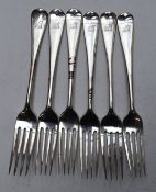 Victorian set of six hallmarked silver Old English pattern dessert forks, London 1899, maker