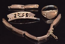 Sections of 9ct gold watch strap and a 9ct gold signet ring, 8.3g