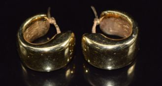 A pair of 18ct gold earrings, 5.4g
