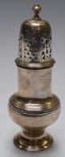 Cased Walker & Hall George V hallmarked silver cruet set comprising two peppers, two salts, two