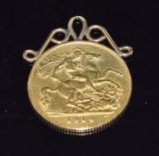 Edward VII 1910 gold half sovereign with pendant mount, 4.4g