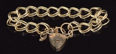 A 9ct gold bracelet made up of double oval links with heart padlock, 16.4g
