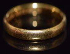 A 22ct gold wedding band, London 1931, 5.9g, size P
