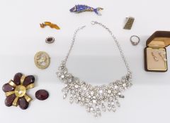 A collection of jewellery including diamanté necklace, 9ct gold earrings, silver rings, paste