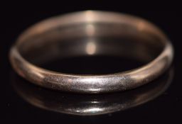 A 9ct gold ring, 2.5g, size Y