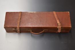 Gunmark two shotgun carry case with fitted interior and brass locks, 81x22x16cm.
