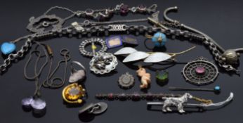 A collection of jewellery including silver chain, silver and enamel brooch, gemstones, enamel