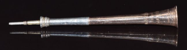 Swaine & Adeney bi-coloured 9ct gold propelling pencil in the form of a hunting horn