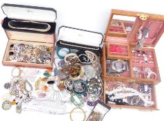 A collection of costume jewellery including cameo brooch, diamanté, rose quartz necklace, etc