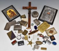 A collection of bijouterie including boxes, card cases, copper and silver inlaid Islamic brass