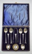 Edward VII cased set of hallmarked silver teaspoons, tongs and sifter, Birmingham 1902, maker