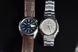 Two Seiko 5 gentleman's automatic wristwatches, ref. 6309-8840 with day and date aperture,