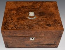 19thC mother of pearl inlaid burr walnut work / jewellery box with velvet lined lid and