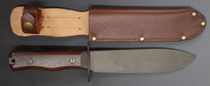 Wilkinson survival knife with 18cm blade and sheath