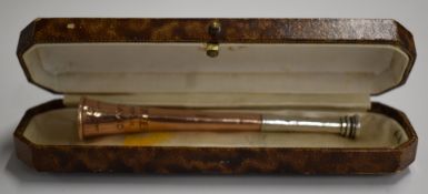 Swaine & Adeney bi-coloured 9ct gold propelling pencil in the form of a hunting horn