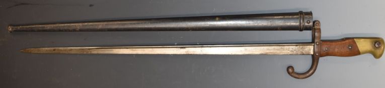 French 1874 pattern gras bayonet, some stamps to quilion and Usine de Stegn 1878 to the 52cm 'T'