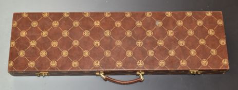 Beretta SO4 gun case with brass locks, carry handle and padded interior, 80x23x8cm