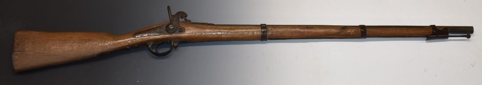 French 16 bore percussion hammer action gun with steel ram-rod, barrel bands, butt plate and