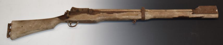 The Swift bolt-action training rifle with plaque stamped 9B/1588 Series B5159, 120cm long.