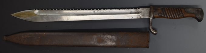 German 1898/05 pattern sawback bayonet with Durkop Werke AG makers to ricasso, a later type with
